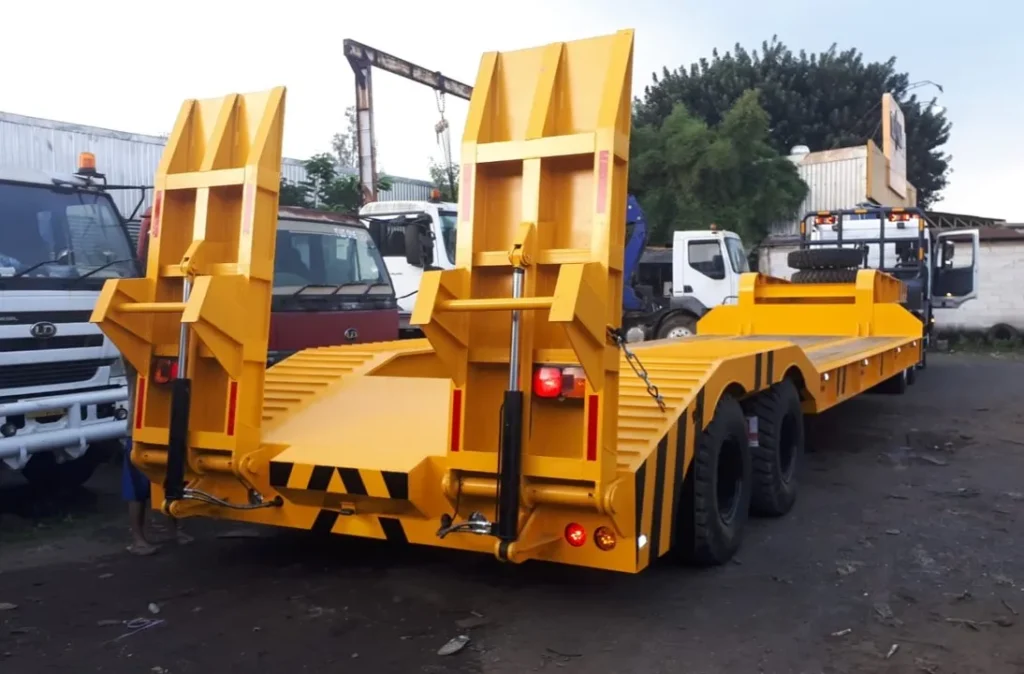 Karoseri Lowbed Trailer
